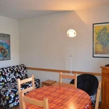 Eugenie 2 Apartment *